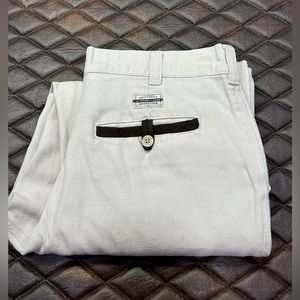 Men’s Southern Marsh khaki pants. Size 28x30. Color is white/khaki.